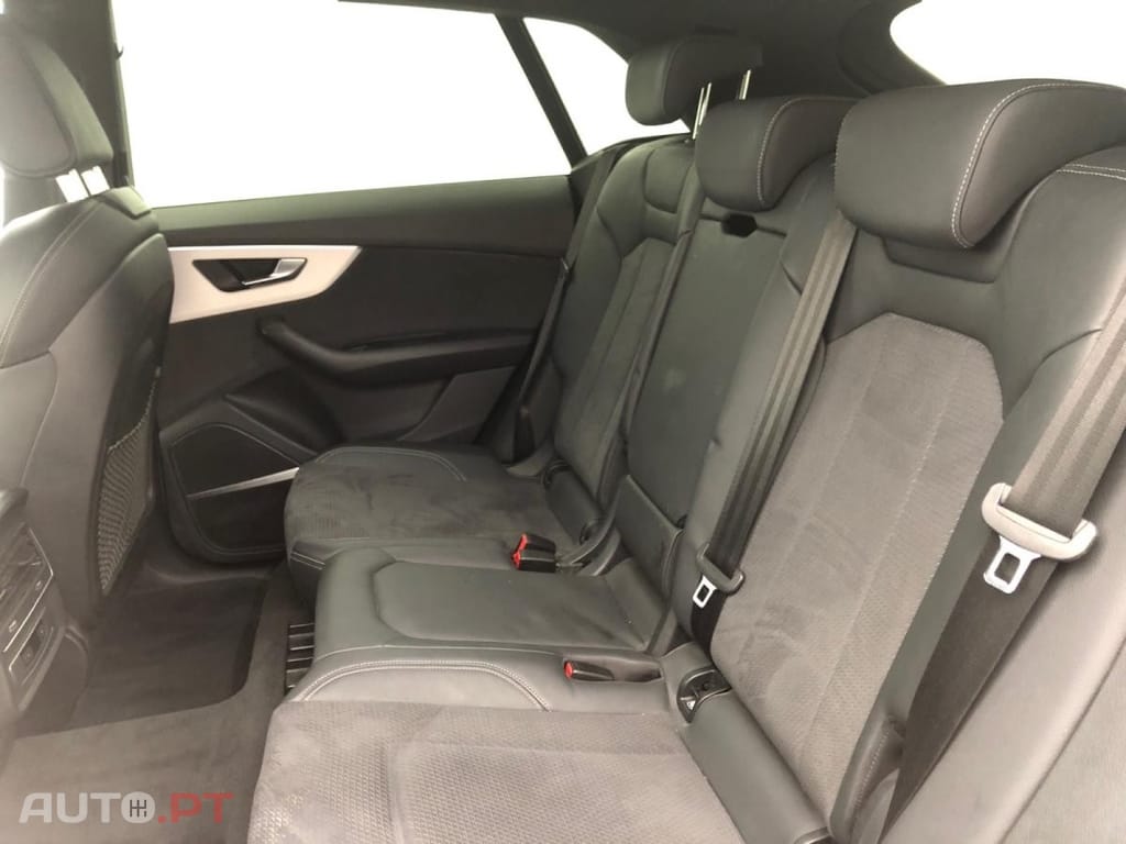 Audi Q8 60 TFSIe quattro Tiptronic Compétition