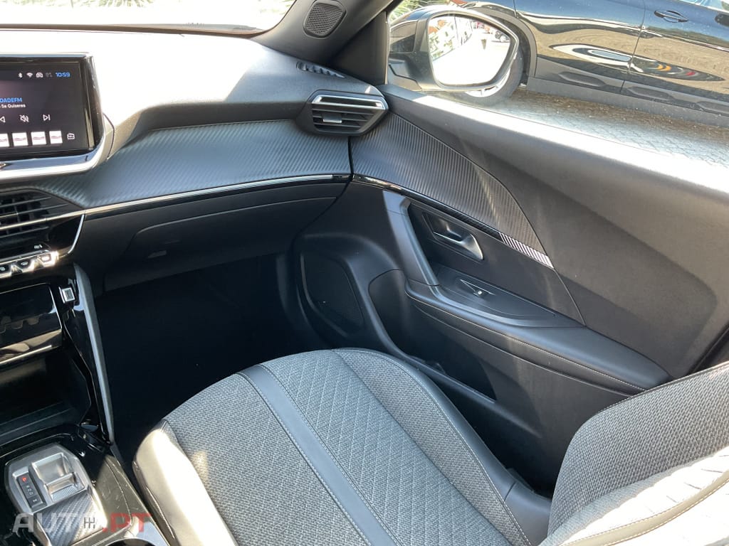 Peugeot 2008 1.2 PureTech Allure Pack