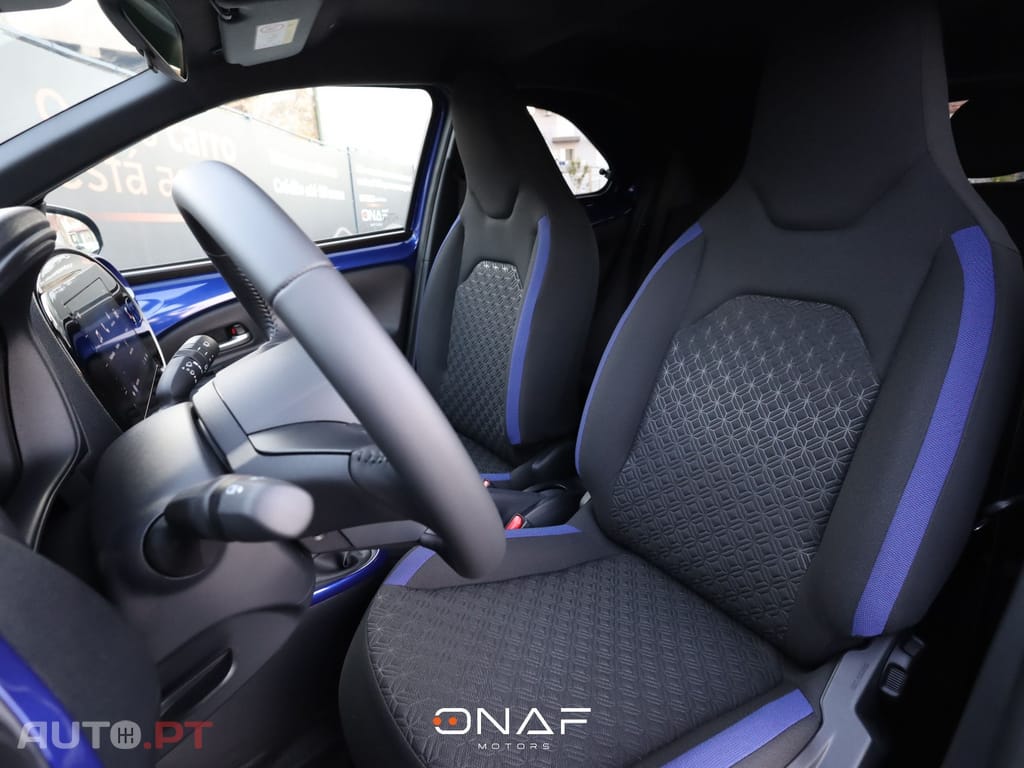 Toyota Aygo X 1.0 VVT-i Teamplayer