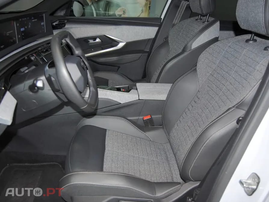 Peugeot 3008 1.2 Hybrid Allure e-DCS6
