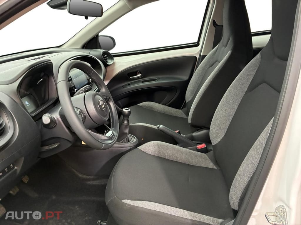 Toyota Aygo X 1.0 VVT-i Active