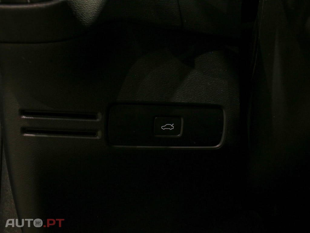 Volvo XC40 Recharge Core