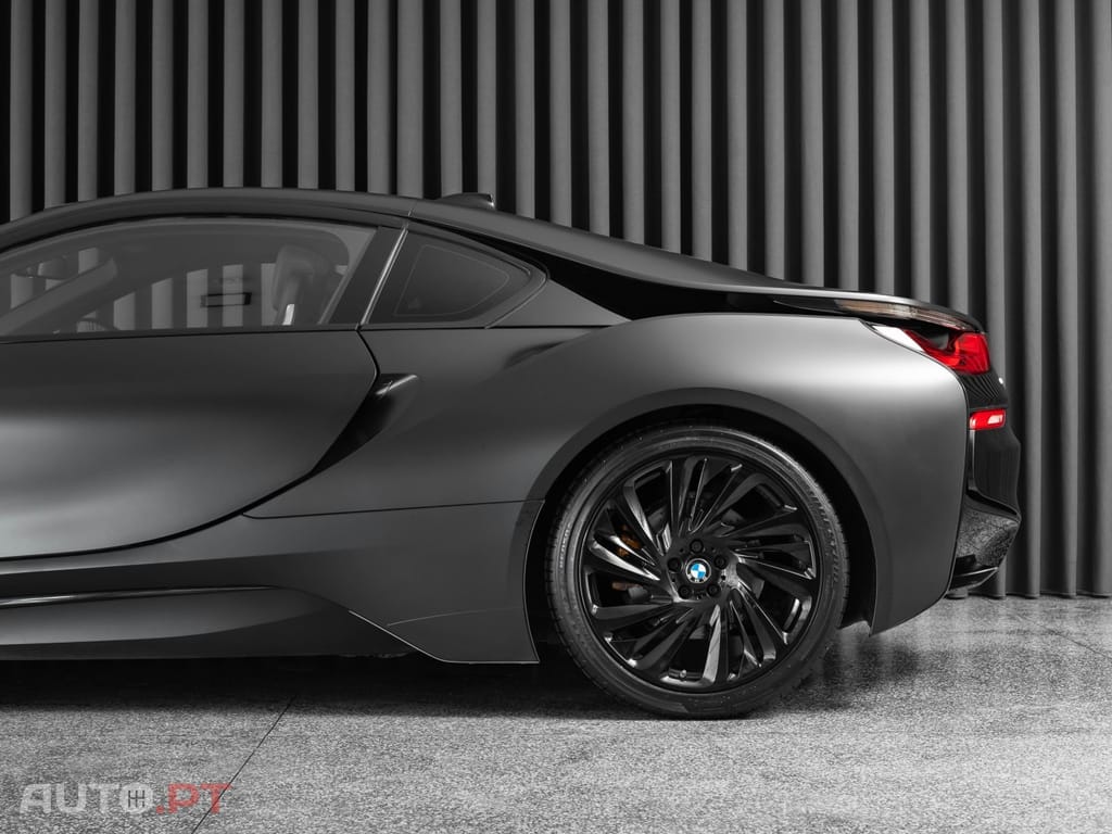 BMW i8 Standard