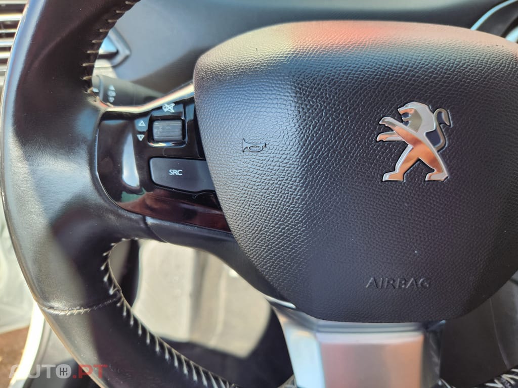 Peugeot 308 1.5 BlueHDi Business Line