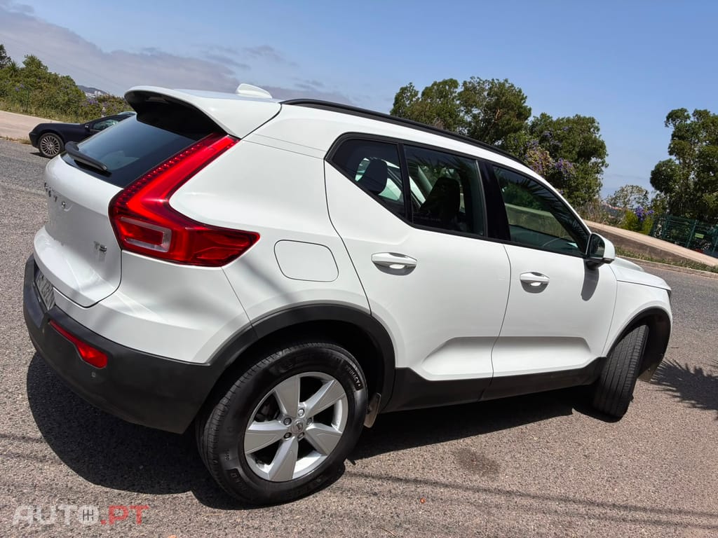 Volvo XC40 T2