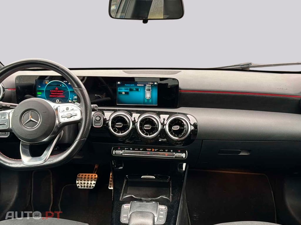 Mercedes-Benz A 250 AMG Premium I.V.A DEDUTIVEL