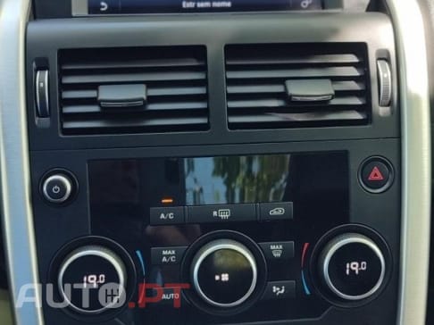 Land Rover Discovery Sport 2.0 eD4 HSE Luxury — fotografia 8