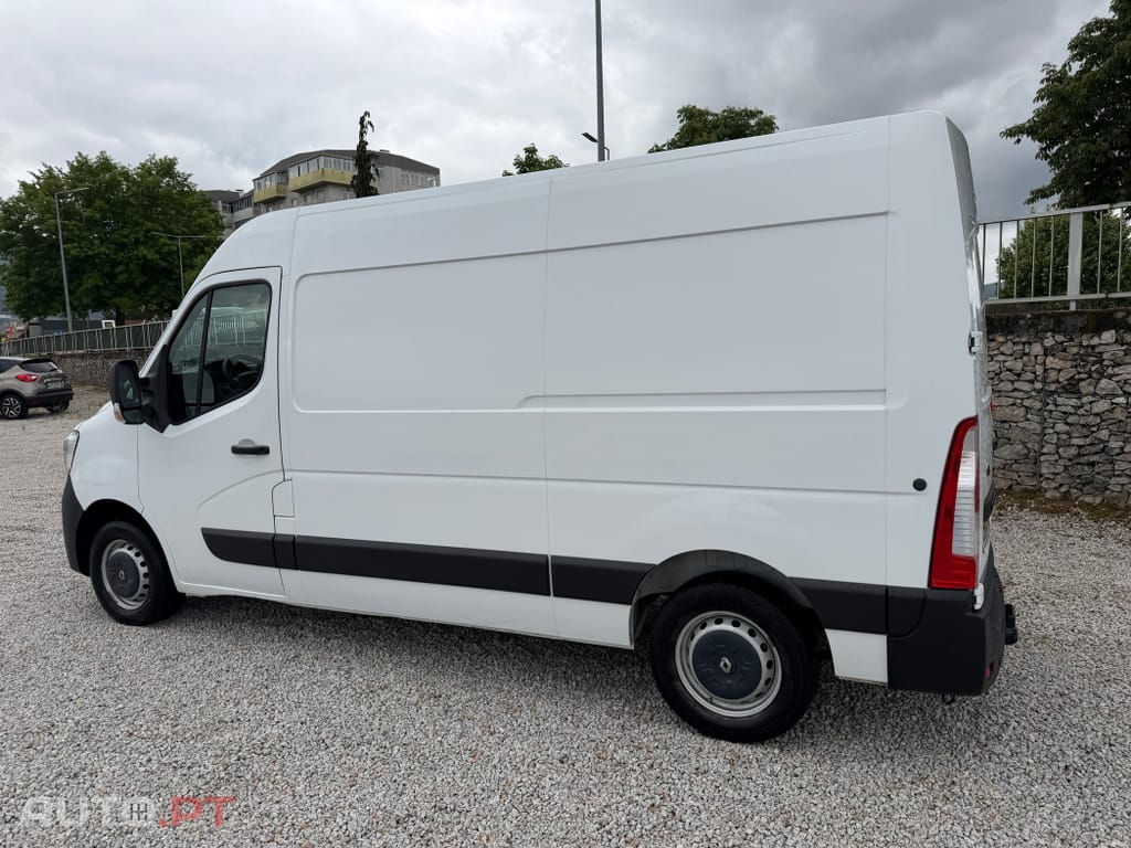 Renault Master 2.3 dCi L2H2 3.3T SS