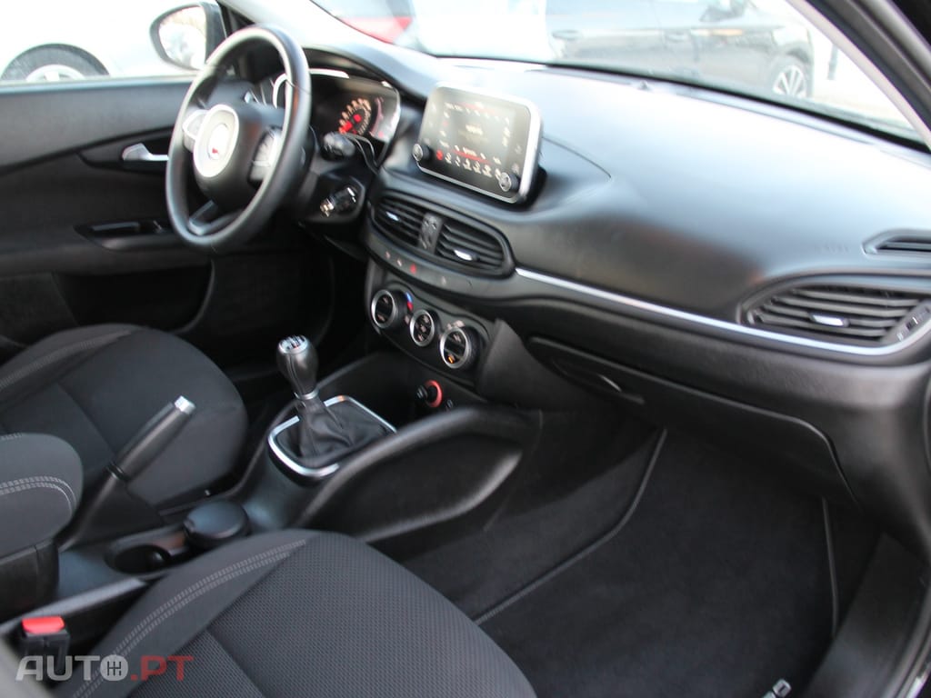 Fiat Tipo 1.3 M-Jet Easy