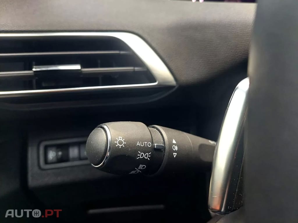 Peugeot 5008 1.5 BlueHDi Allure EAT8