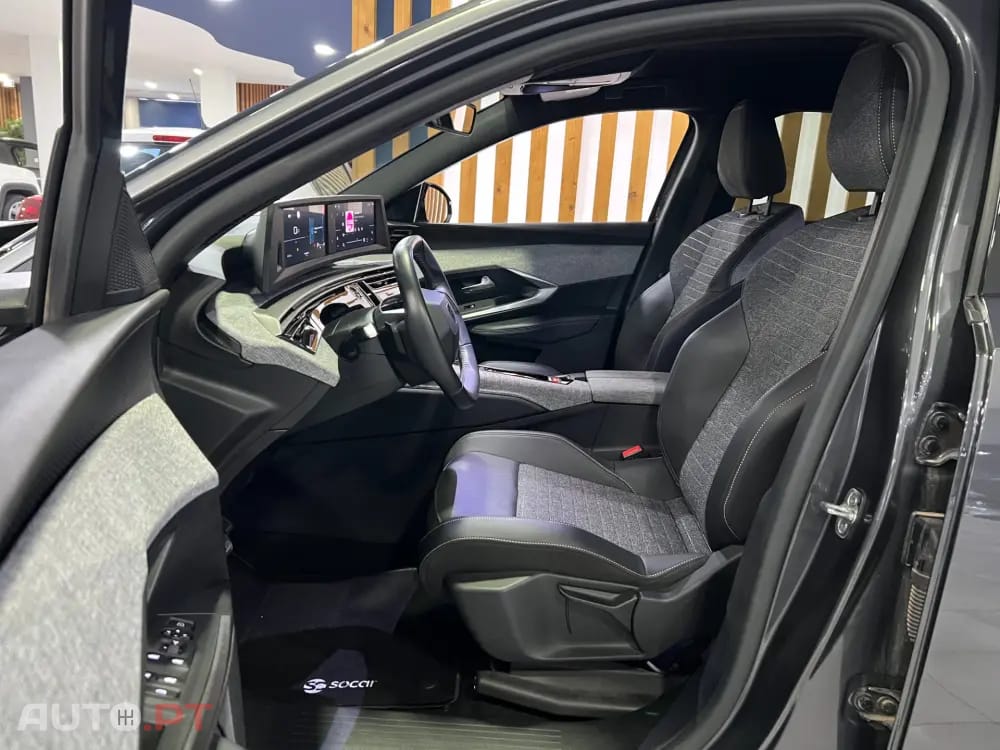 Peugeot 3008 1.2 Hybrid Allure e-DCS6