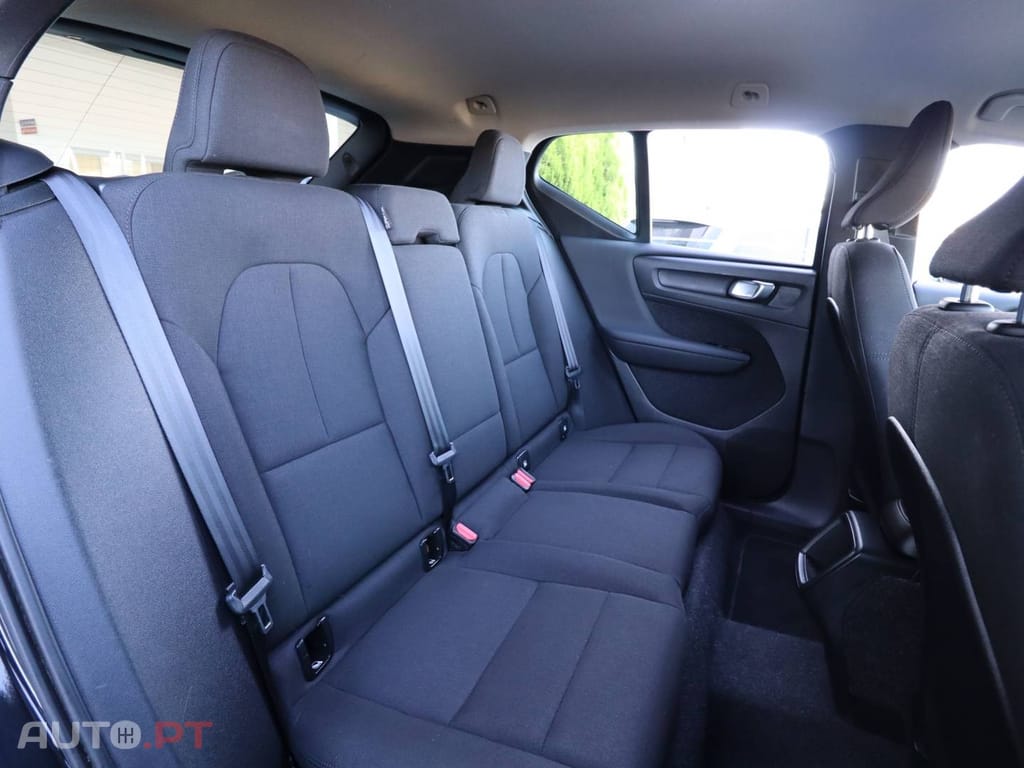 Volvo XC40 T2 Monument