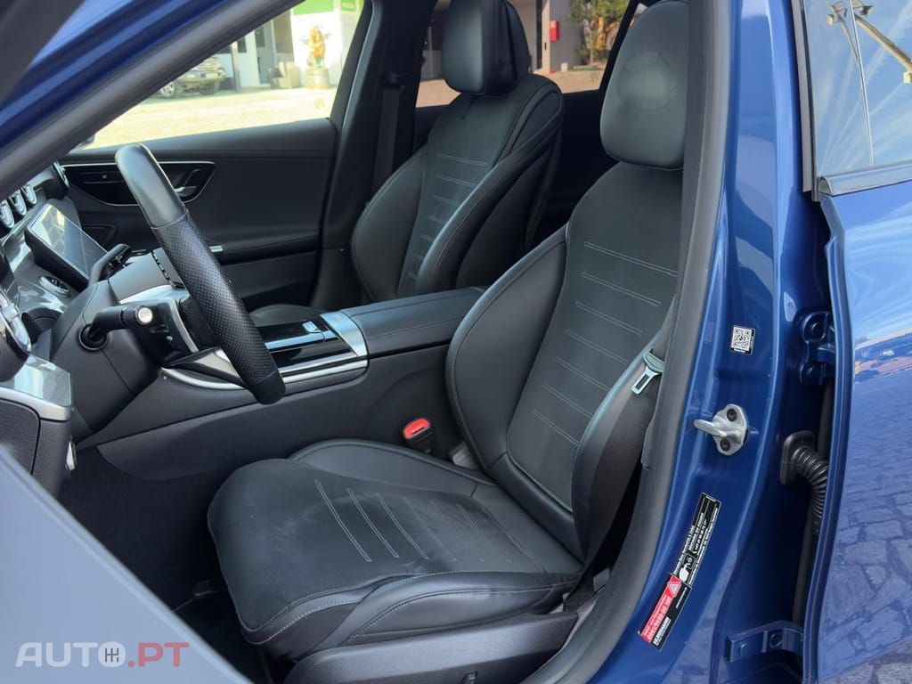 Mercedes-Benz C 300 C 300 e AMG Line PLUG - IN