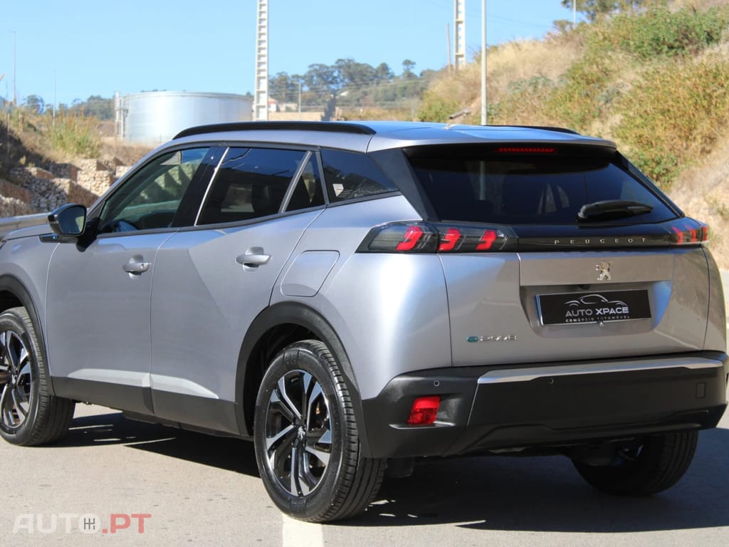 Peugeot E-2008 Allure Pack