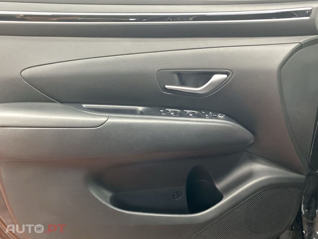 Hyundai Tucson I.V.A DEDUTÍVEL 1.6 T AT6 4WD PHEV AC/A