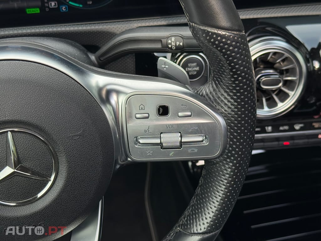 Mercedes-Benz A 250 e AMG Line