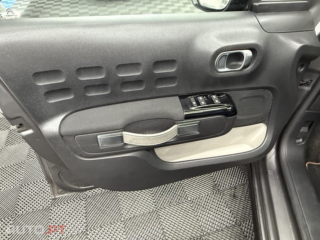 Citroen C3 1.2 PureTech Shine Pack