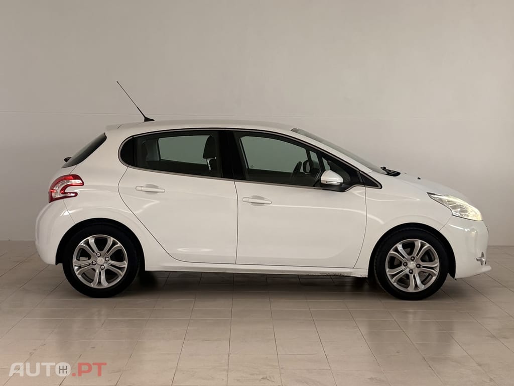 Peugeot 208 82 VTI Allure