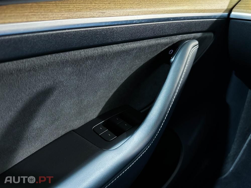 Tesla Model Y Long Range Dual Motor AWD