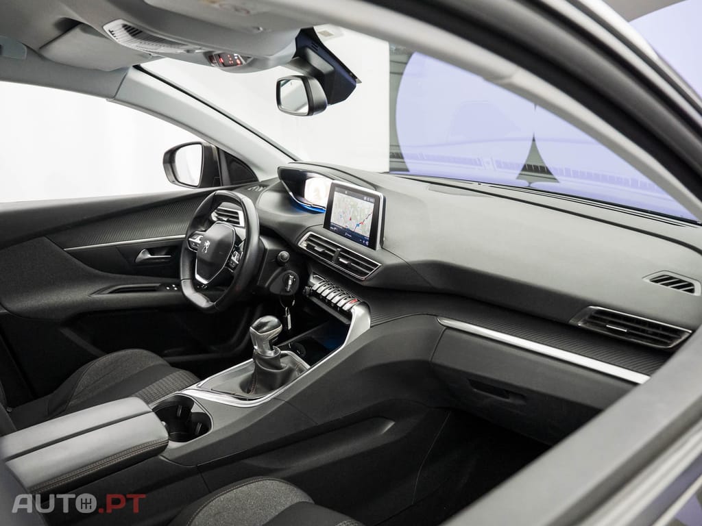 Peugeot 3008 1.5 BlueHDi Active