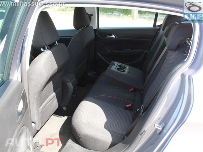 Peugeot 308 1.5 BlueHDI STYLE Aut. 131 CV