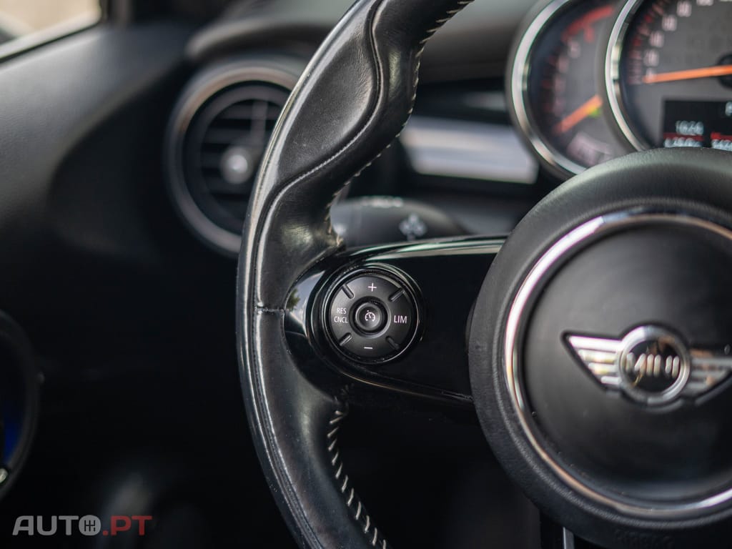 MINI Cooper Cooper D Auto