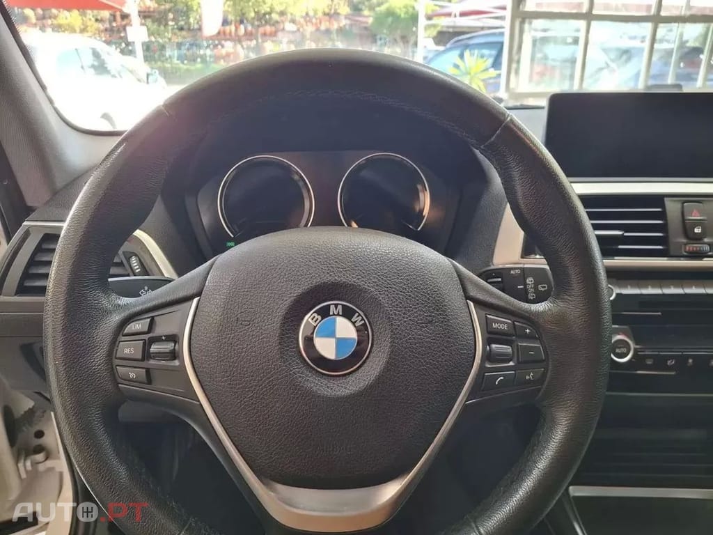 BMW 116 d Line Luxury Auto