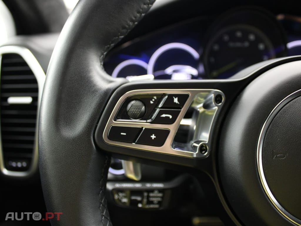 Porsche Cayenne TURBO S