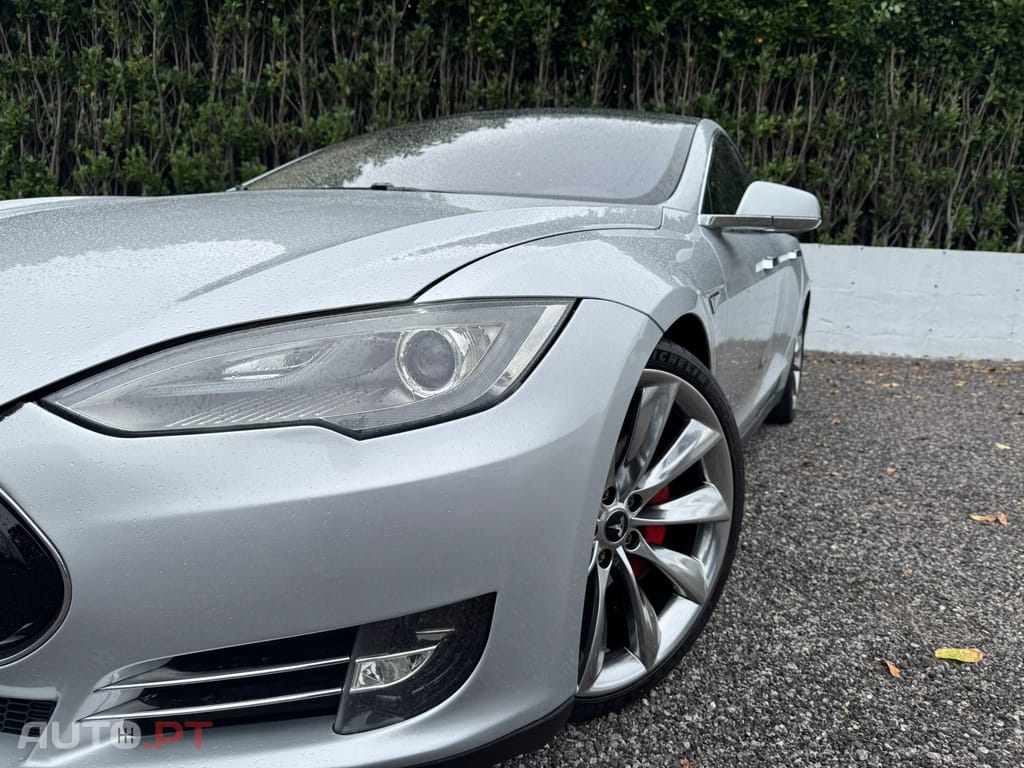 Tesla Model S 60D