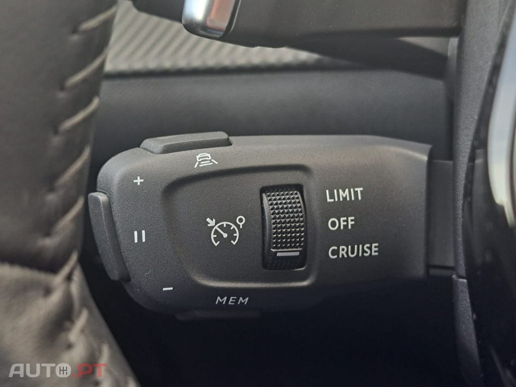 Peugeot 208 1.2 Hybrid Allure e-DCS6