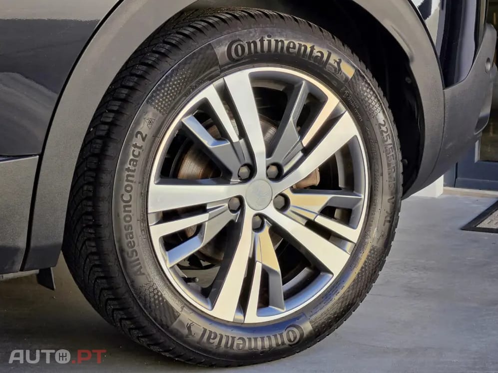 Peugeot 3008 1.6 Hybrid Allure e-EAT8