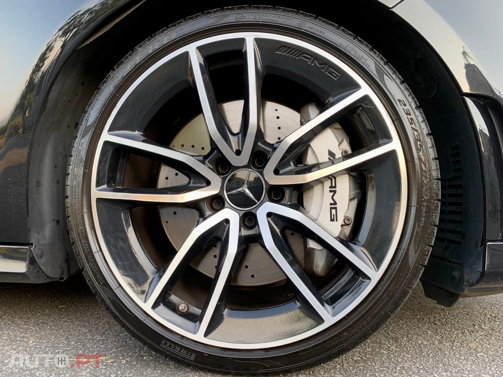 Mercedes-Benz A 35 AMG Turbo 4Matic