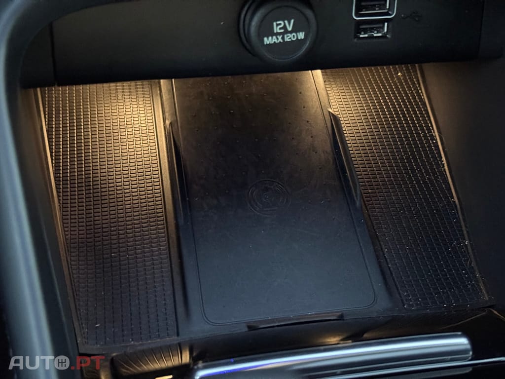 Volvo XC40 1.5 T4 PHEV Plus Dark