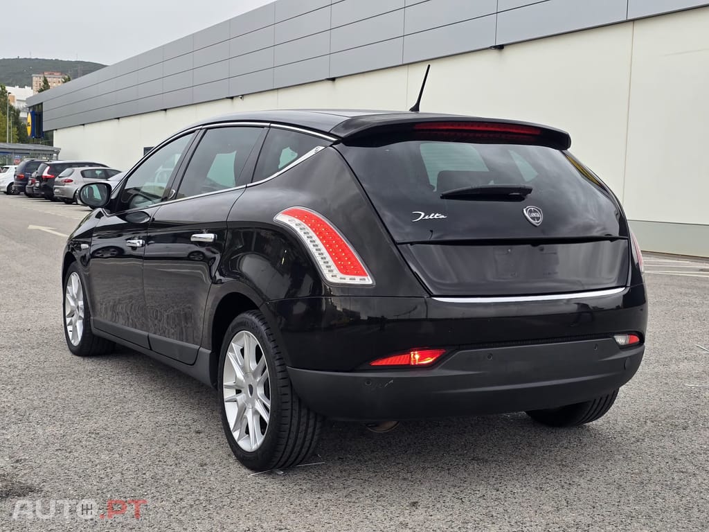 Lancia Delta 1,6 JTD M- JET GOLD