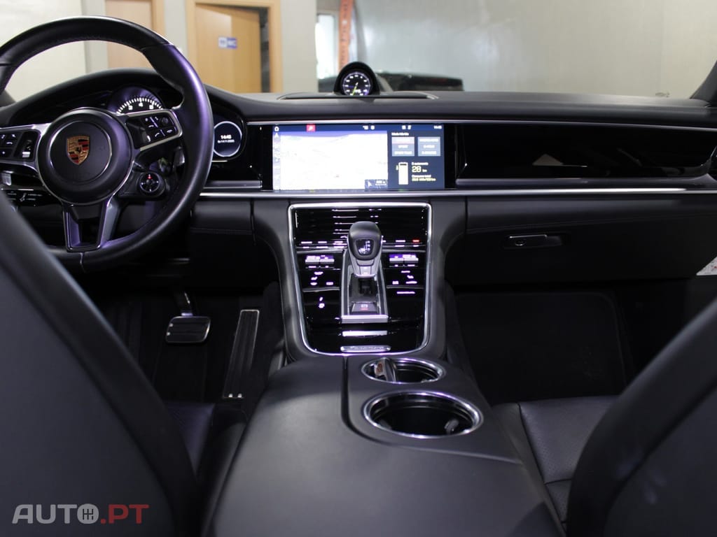 Porsche Panamera 4 E-Hybrid