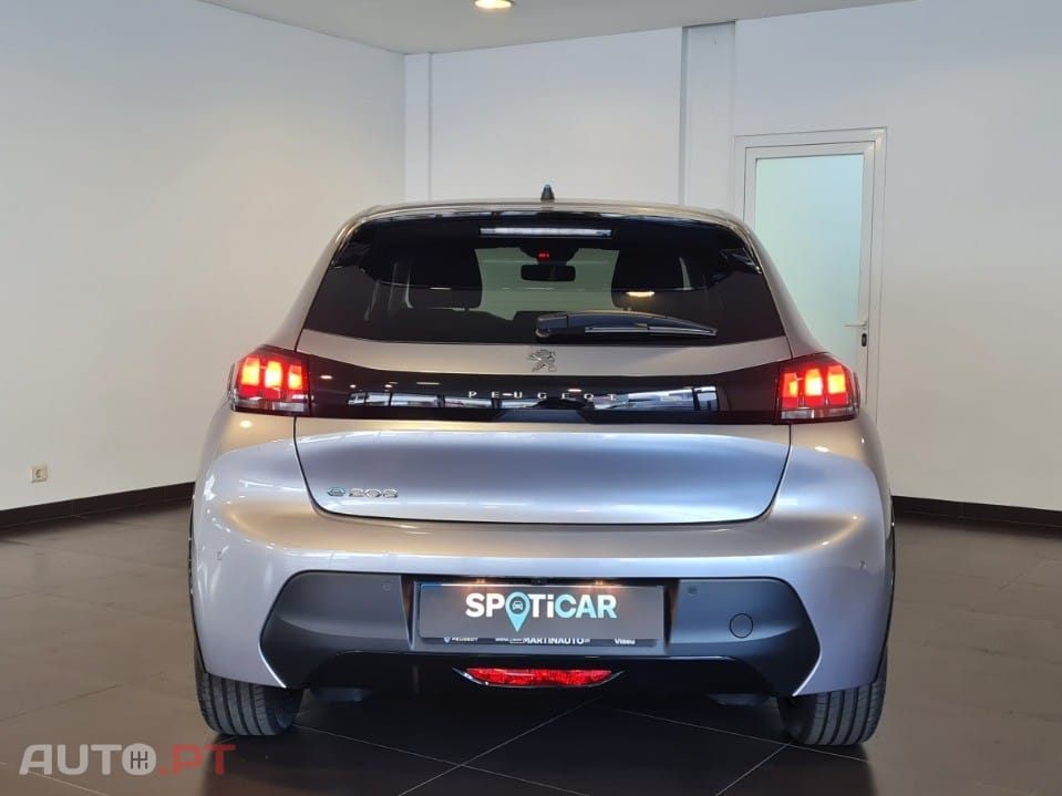 Peugeot E-208 50 kWh Active Pack