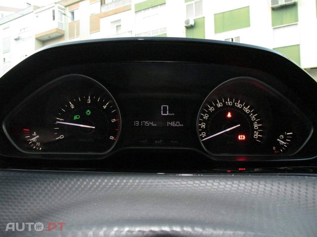 Peugeot 208 1.6 BlueHDi Style
