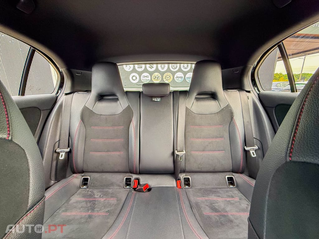 Mercedes-Benz A 250 e AMG Line