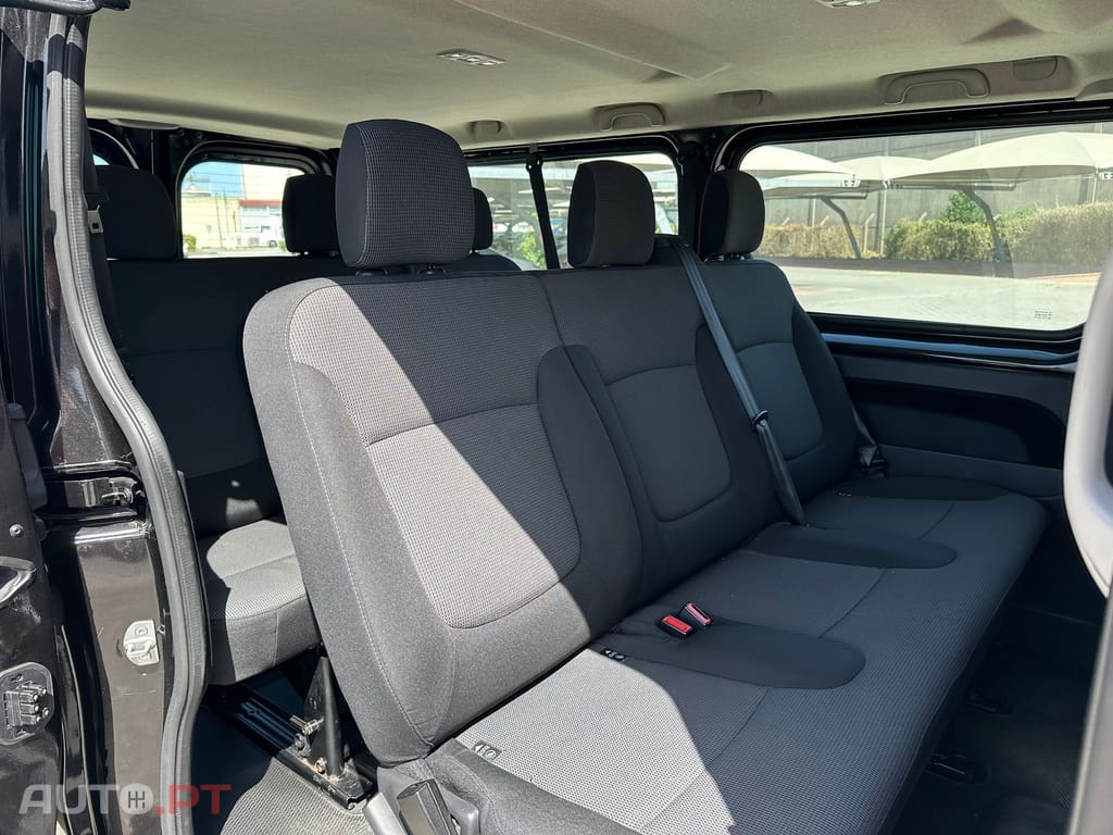 Renault Trafic Outro