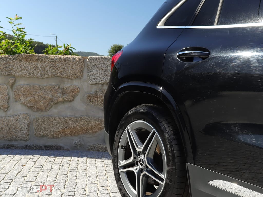 Mercedes-Benz GLA 180 d AMG Line