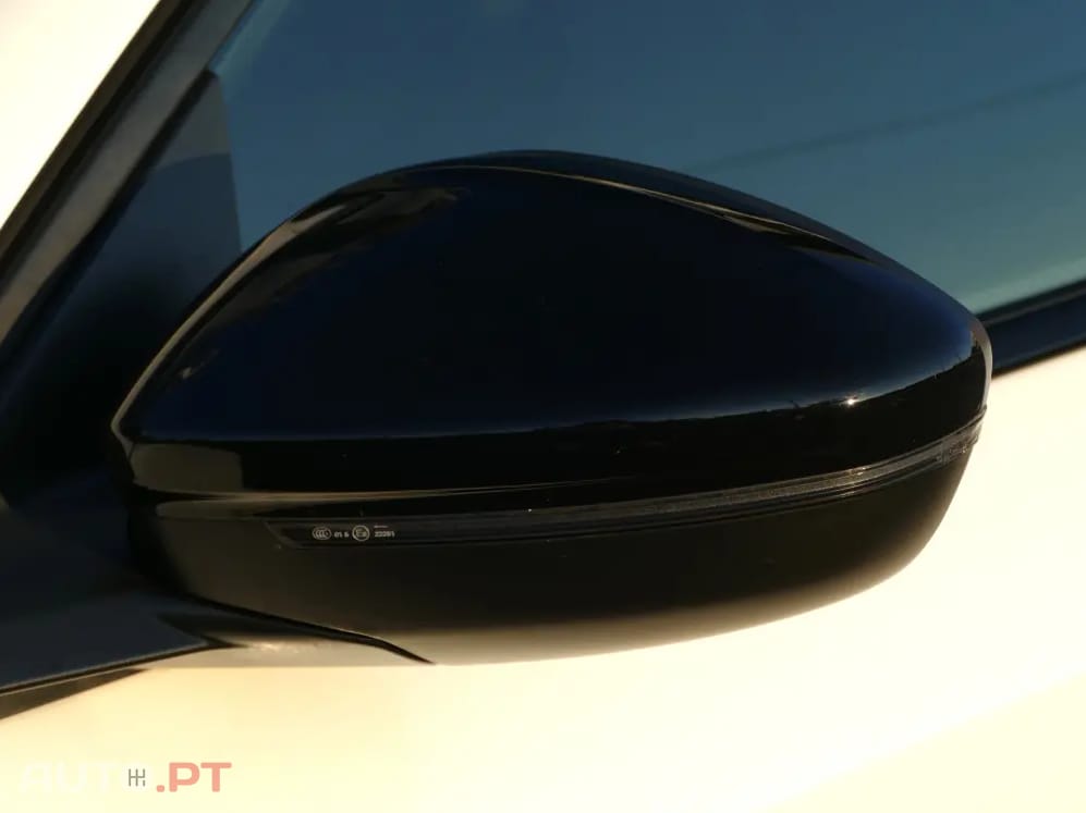 Peugeot E-208 50 kWh GT
