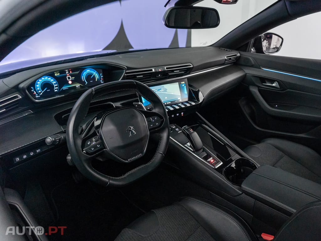 Peugeot 508 SW 1.6 Hybrid Allure e-EAT8 — fotografia 13