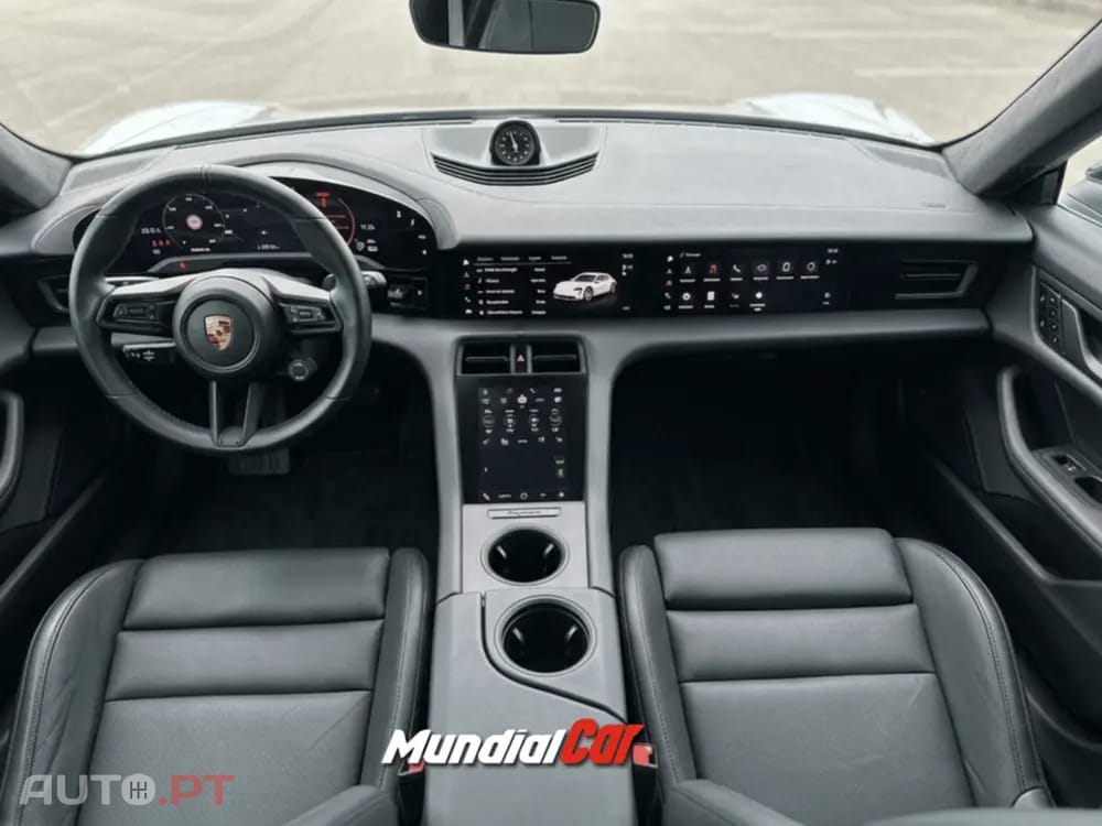 Porsche Taycan 4