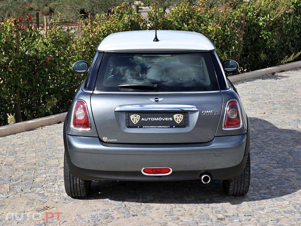 MINI Cooper Cooper D
