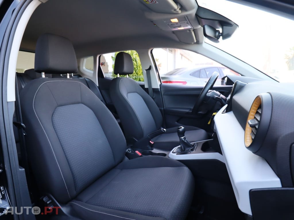 SEAT Arona 1.0 TSI Style — fotografia 10