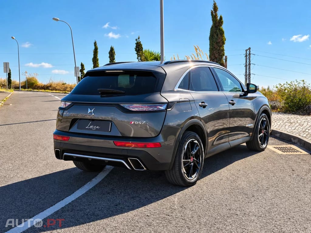 DS DS7 Crossback E-Tense Performance Line EAT8