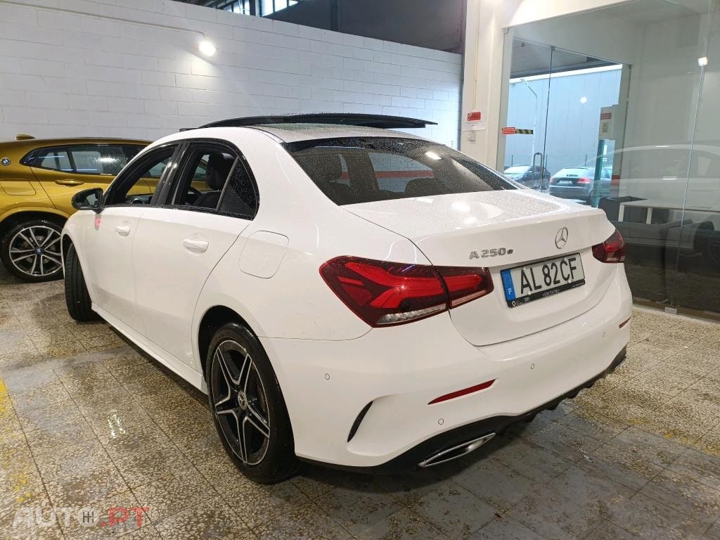 Mercedes-Benz A 250 e AMG Line