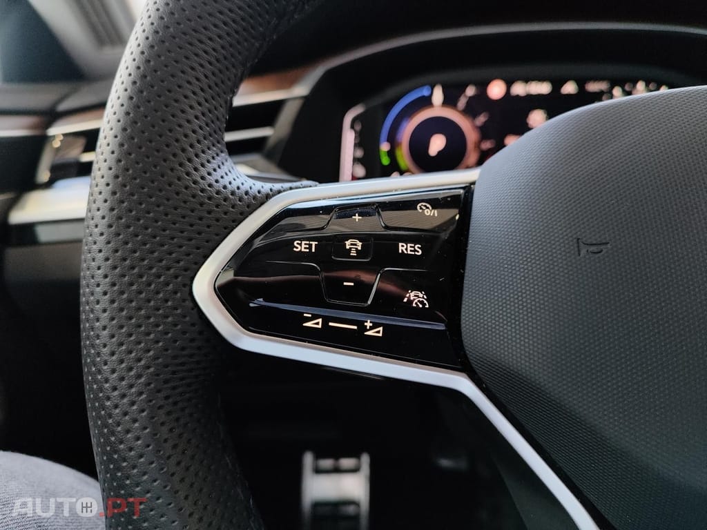 Volkswagen Arteon SB 1.4 TSI Elegance eHybrid Matrix