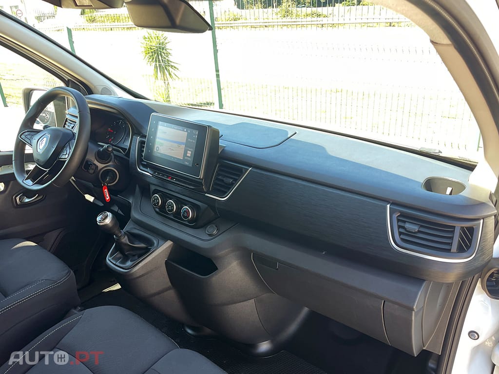 Renault Trafic 2.0 dCi Longa IVA Dedutível