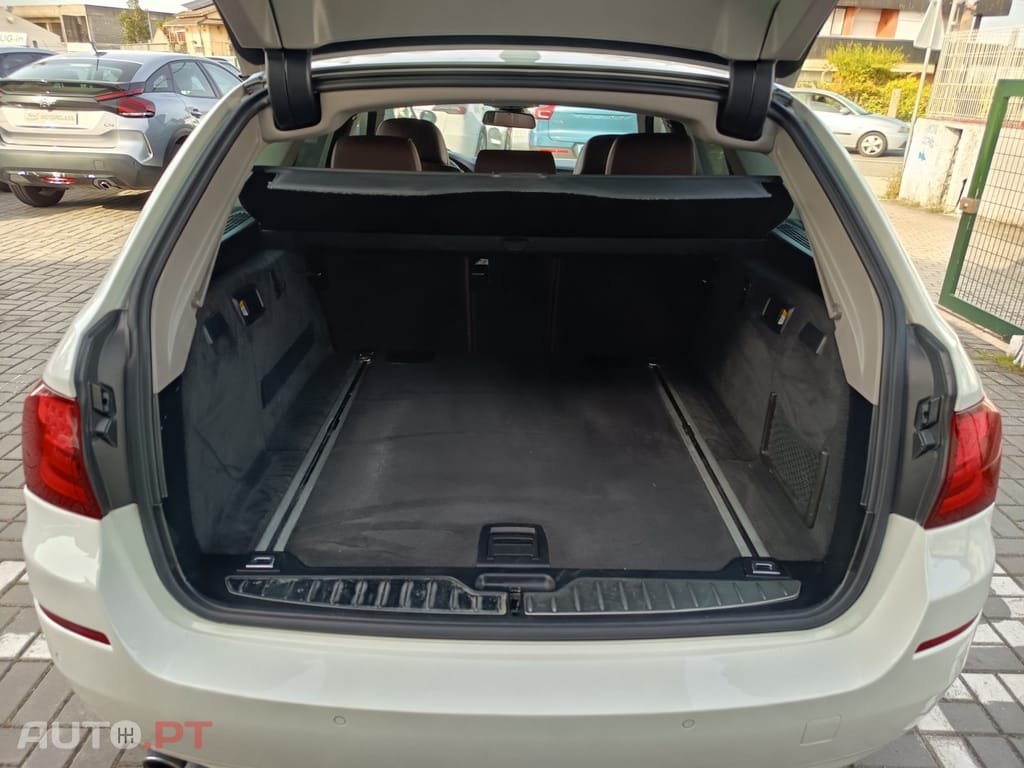 BMW 525 d xDrive Auto